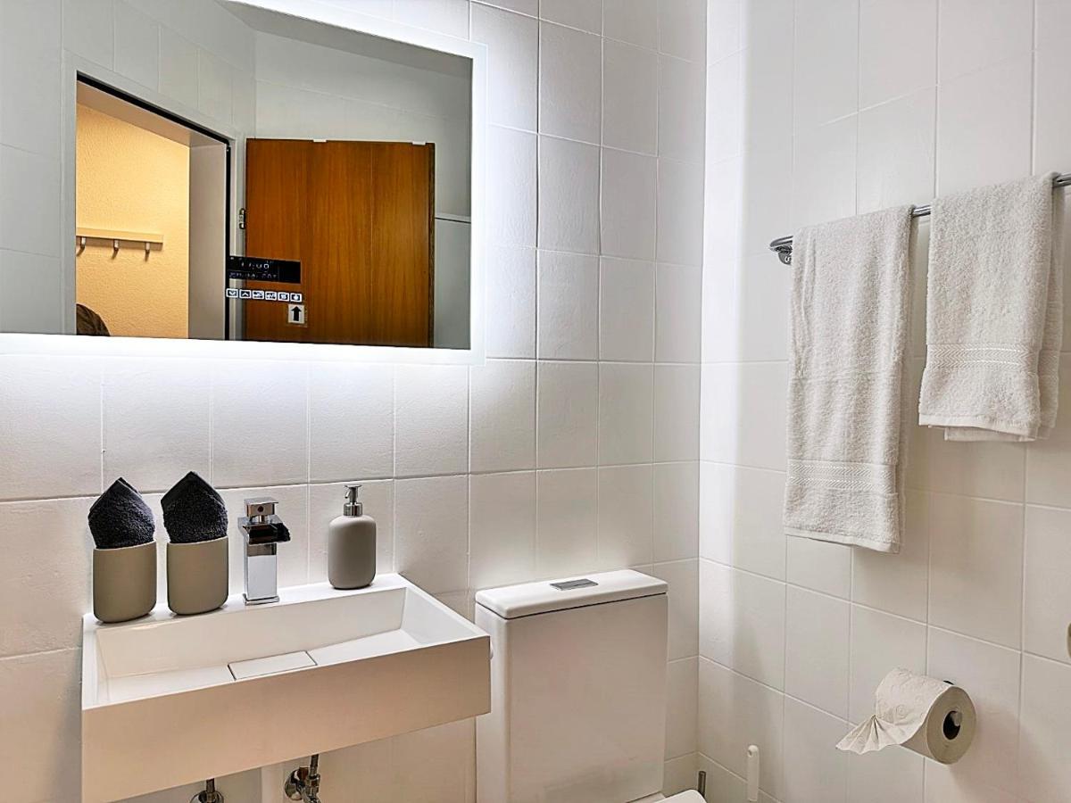 Kleines Juwel, Zentral, Mit Garage Und Pool - Cb102 Lägenhet St. Moritz Exteriör bild