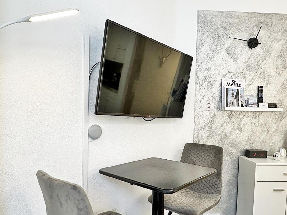 Kleines Juwel, Zentral, Mit Garage Und Pool - Cb102 Lägenhet St. Moritz Exteriör bild